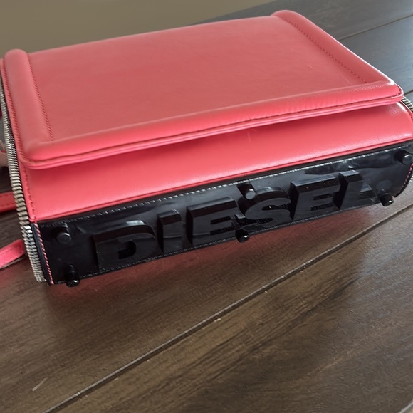 Diesel Purse - Picture 1 of 10